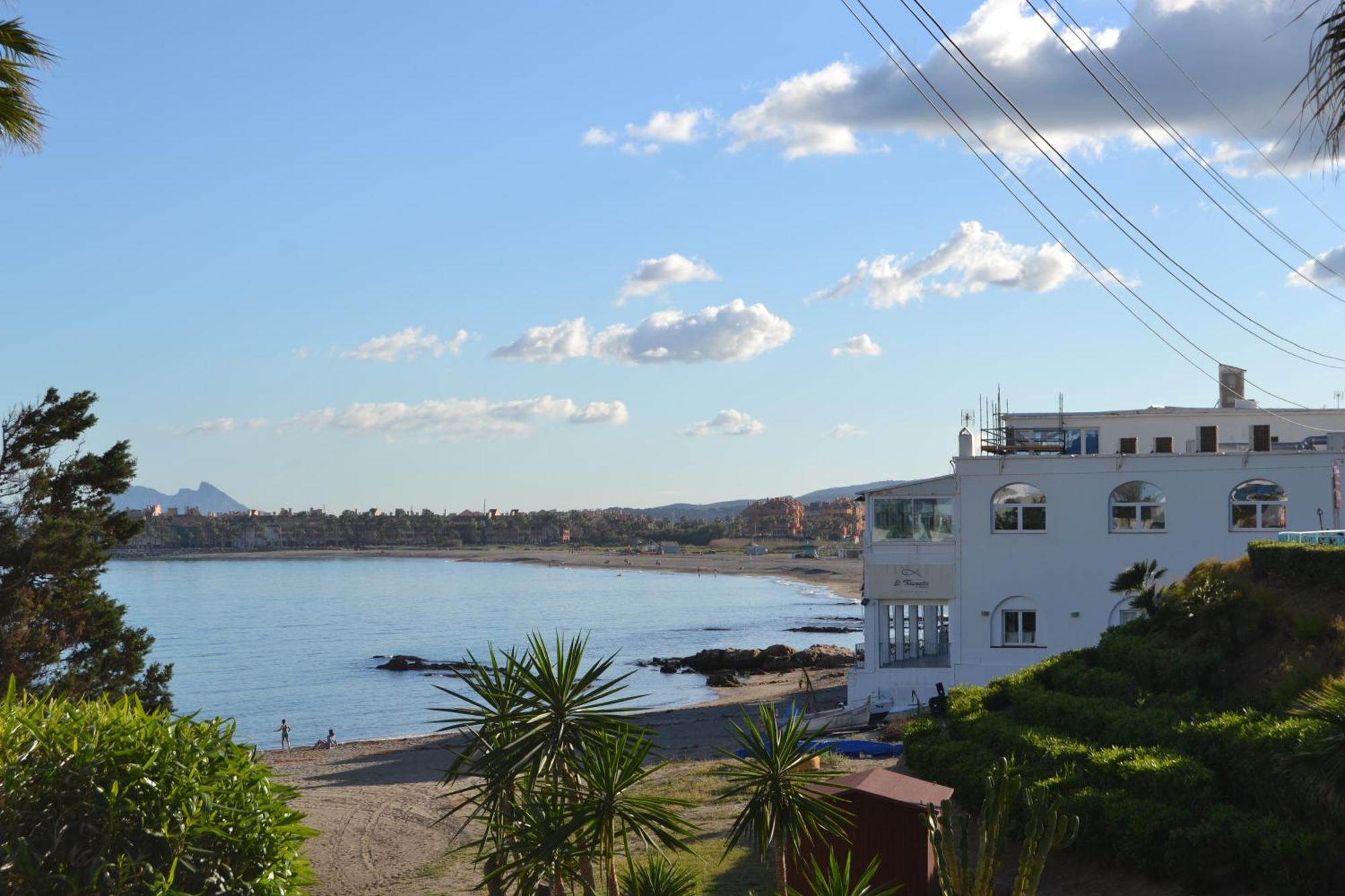 Beach And Golf House Sotogrande - Torreguadiaro Bagian luar foto